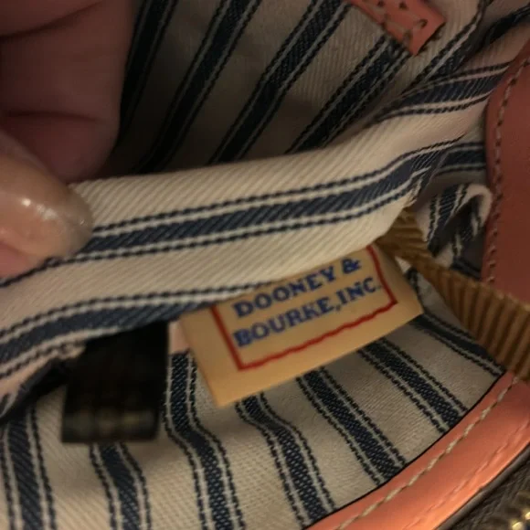 Dooney and Burke “ beacon” bag - Picture 7 of 15